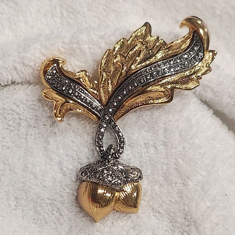 Avon Vintage‎ Acorn Leaf Brooch Gold Silver Tone Rhinestone Fall Autumn Jewelry